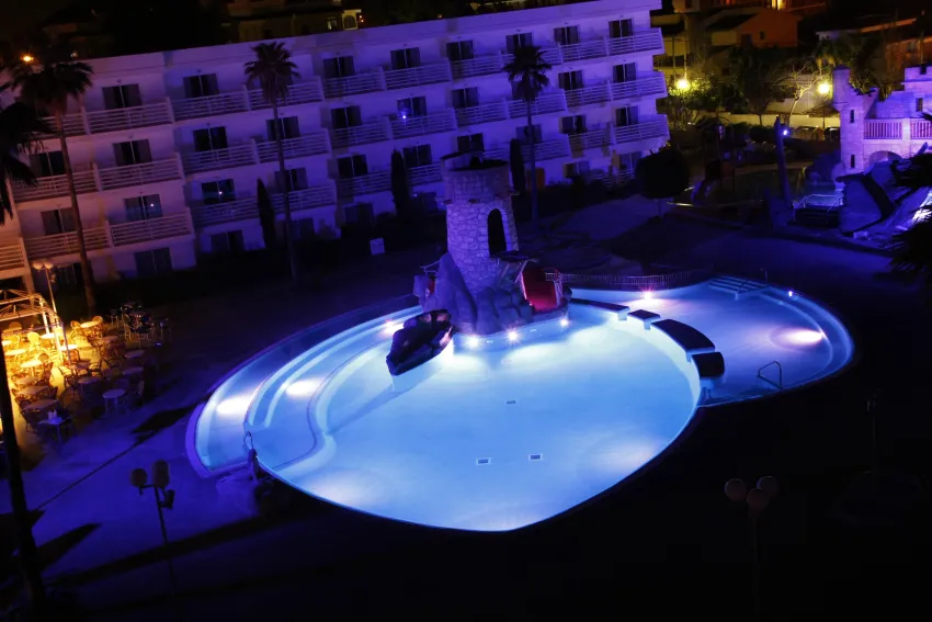 Pirates Village Apartments -48