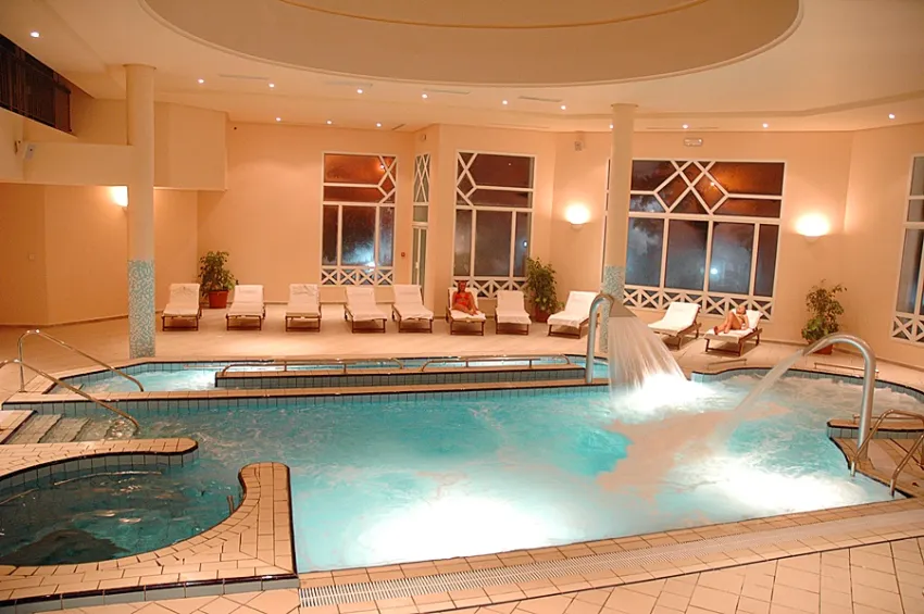 El Mouradi Palm Marina 5*-9