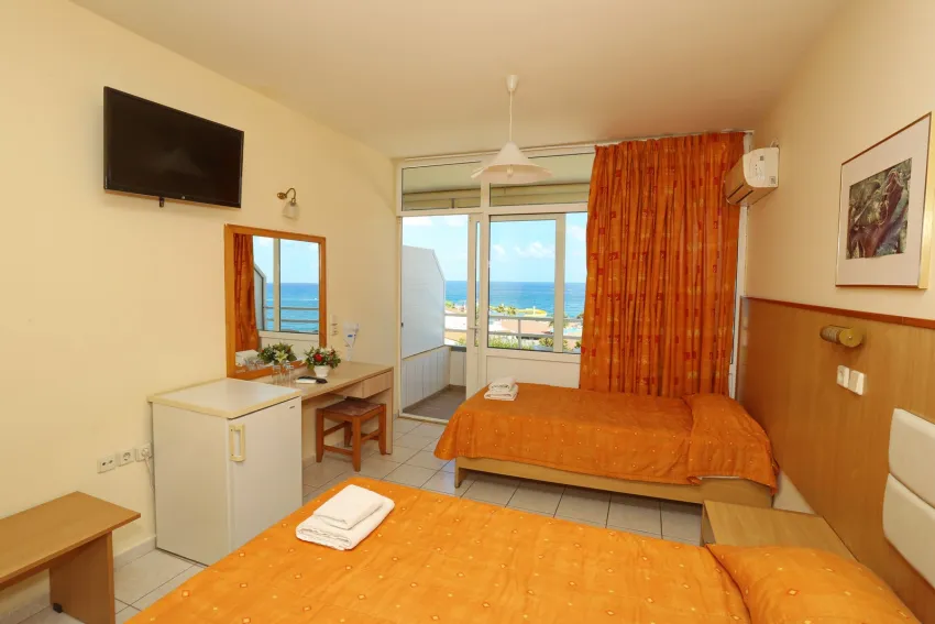 Eri Beach 4*-11
