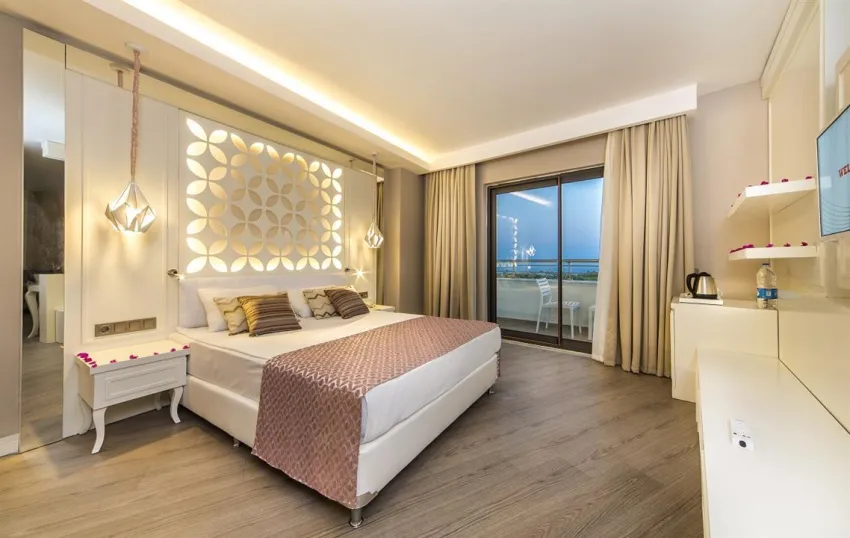 DIAMOND PREMIUM HOTEL & SPA  5*-7