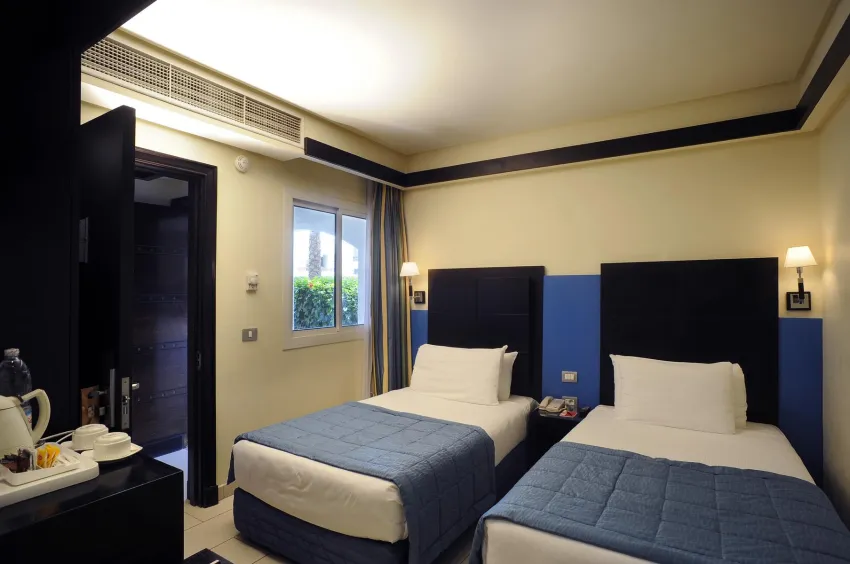 Reef Oasis Blue Bay Resort 4*-6
