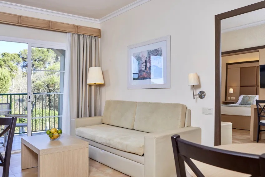 Zafiro Cala Mesquida 4*-200