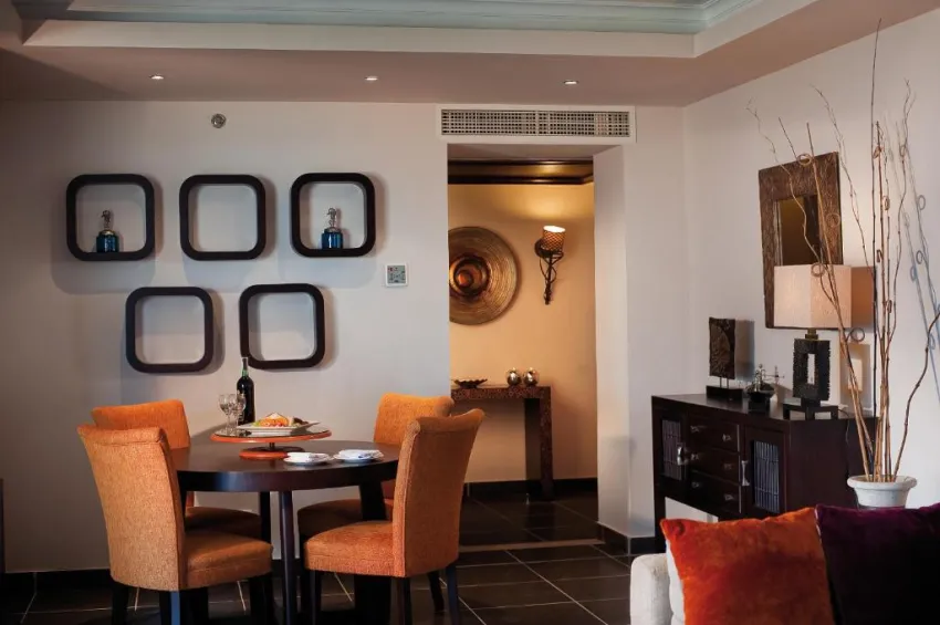 AMWAJ BEACH CLUB ABU SOMA  4*-25