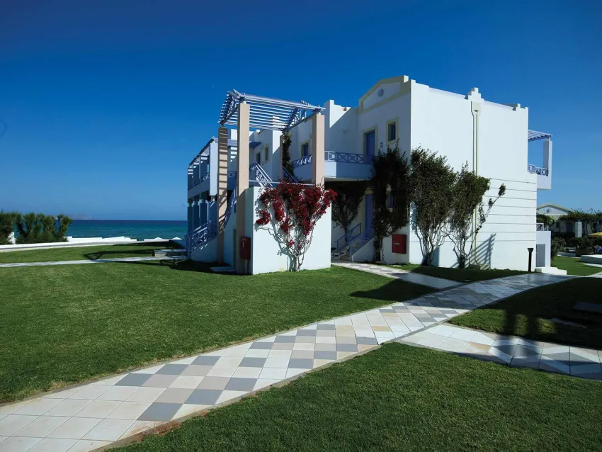 OYA Beach Resort 5*-4