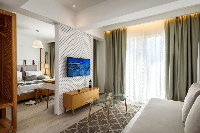 SOLIMAR WHITE PEARL Adults only 17+ 4*-30