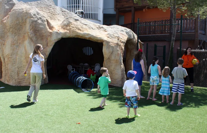 Pirates Village Apartments 3*-22