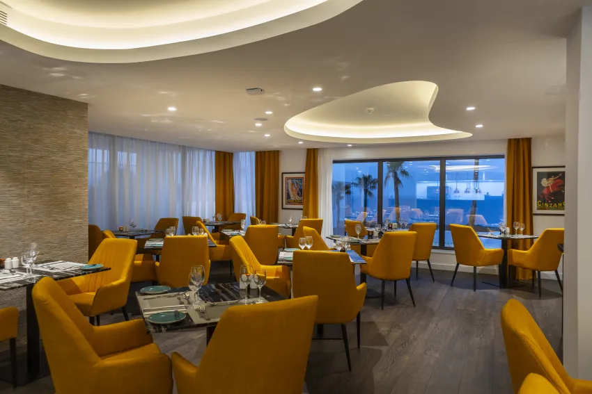 Leonardo Crystal Cove Hotel and Spa by the Sea 4*-55