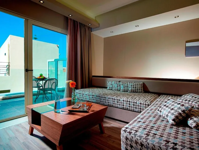 Elotis Suites 3*-9