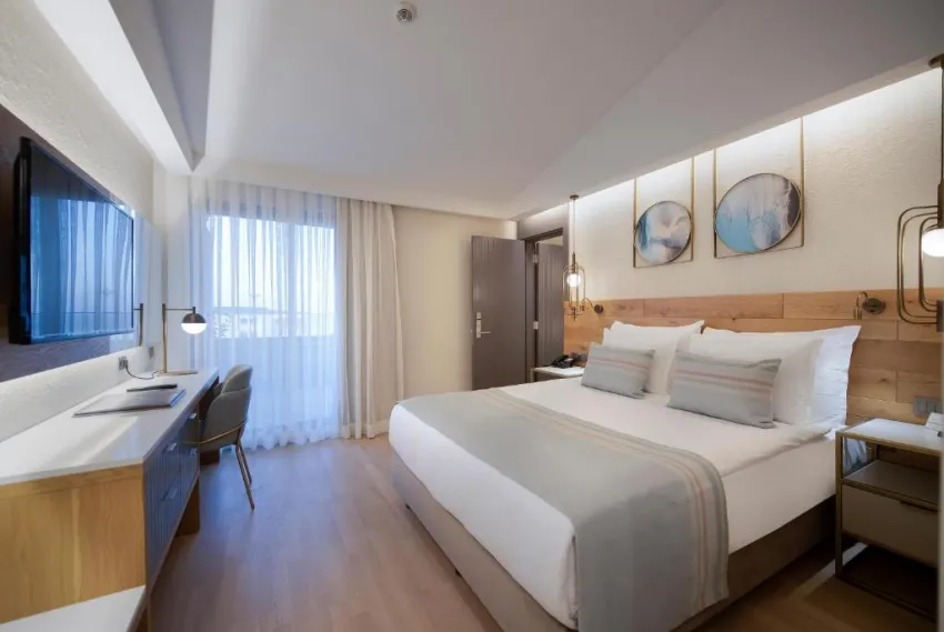 MIRAMARE BEACH HOTEL  5*-61