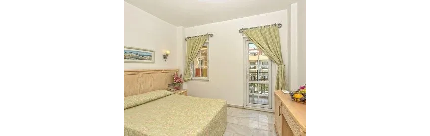 Sinatra Hotel 4*-21