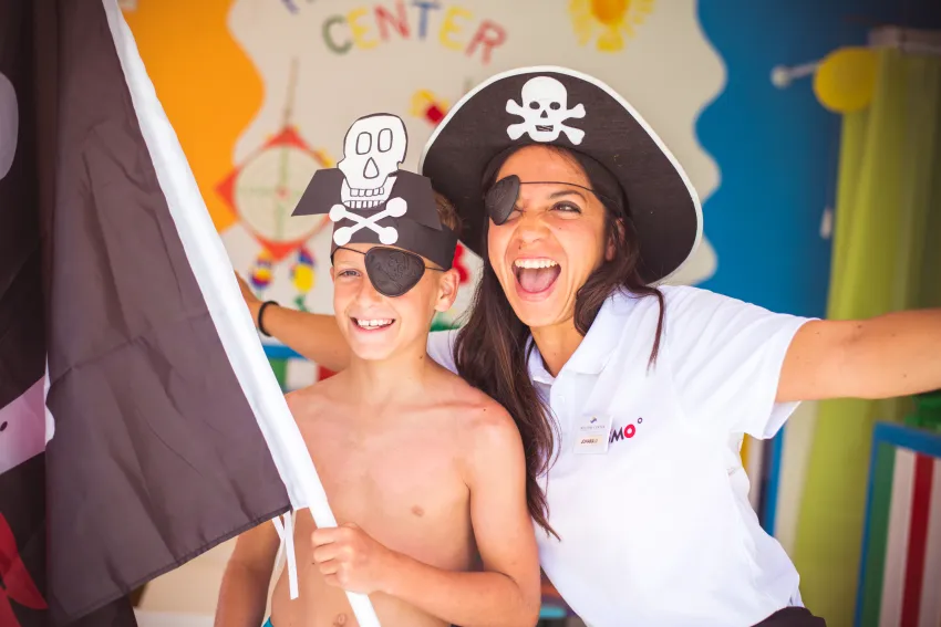 Holiday Center Apart 3*-25