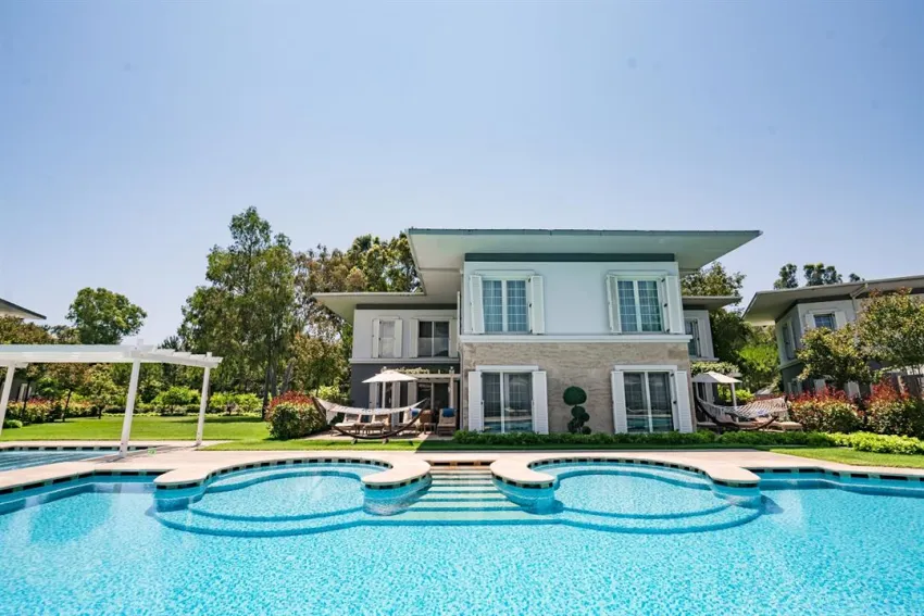 CORNELIA AZURE VILLAS  5*-3