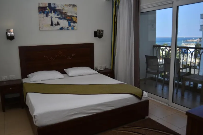 ROYAL STAR BEACH RESORT  4*-2