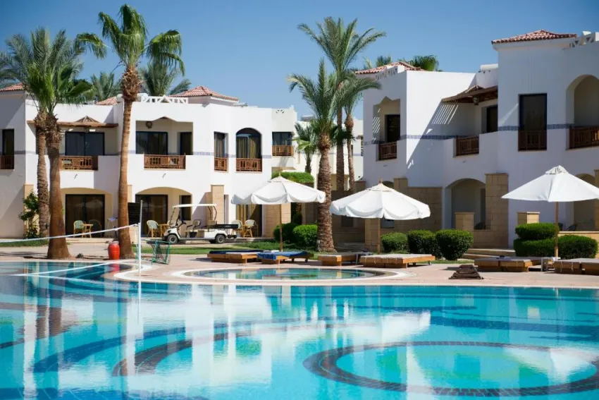 AMPHORAS BEACH  4*-10