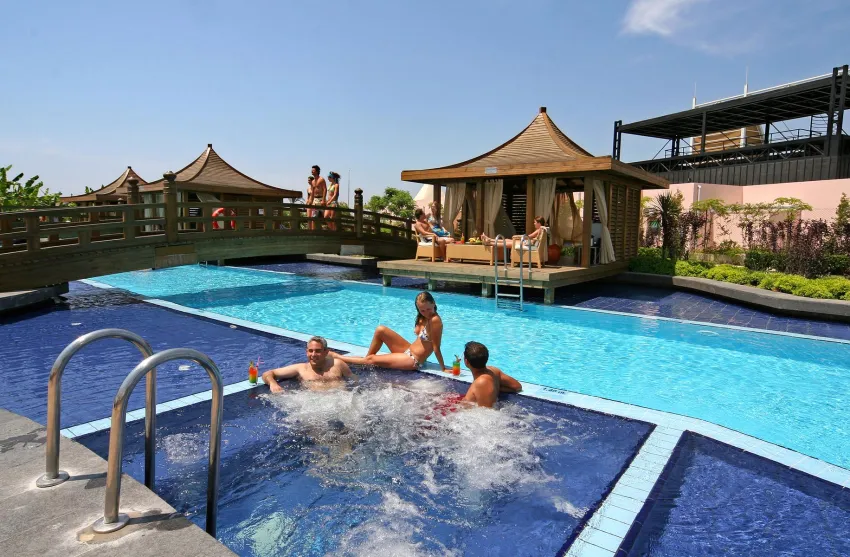 Limak Lara De Luxe Hotel & Resort 5*-7