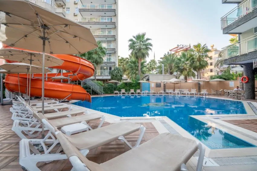 CARMEN SUITE HOTEL  3*-7