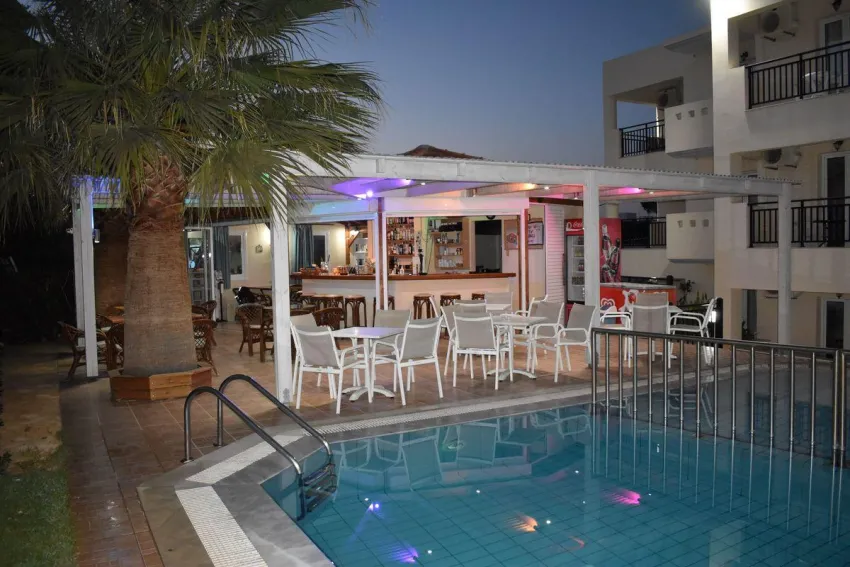 Sunshine Studios and Apartments 3*-5