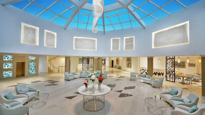 Hilton Plaza Hurghada 5*-1