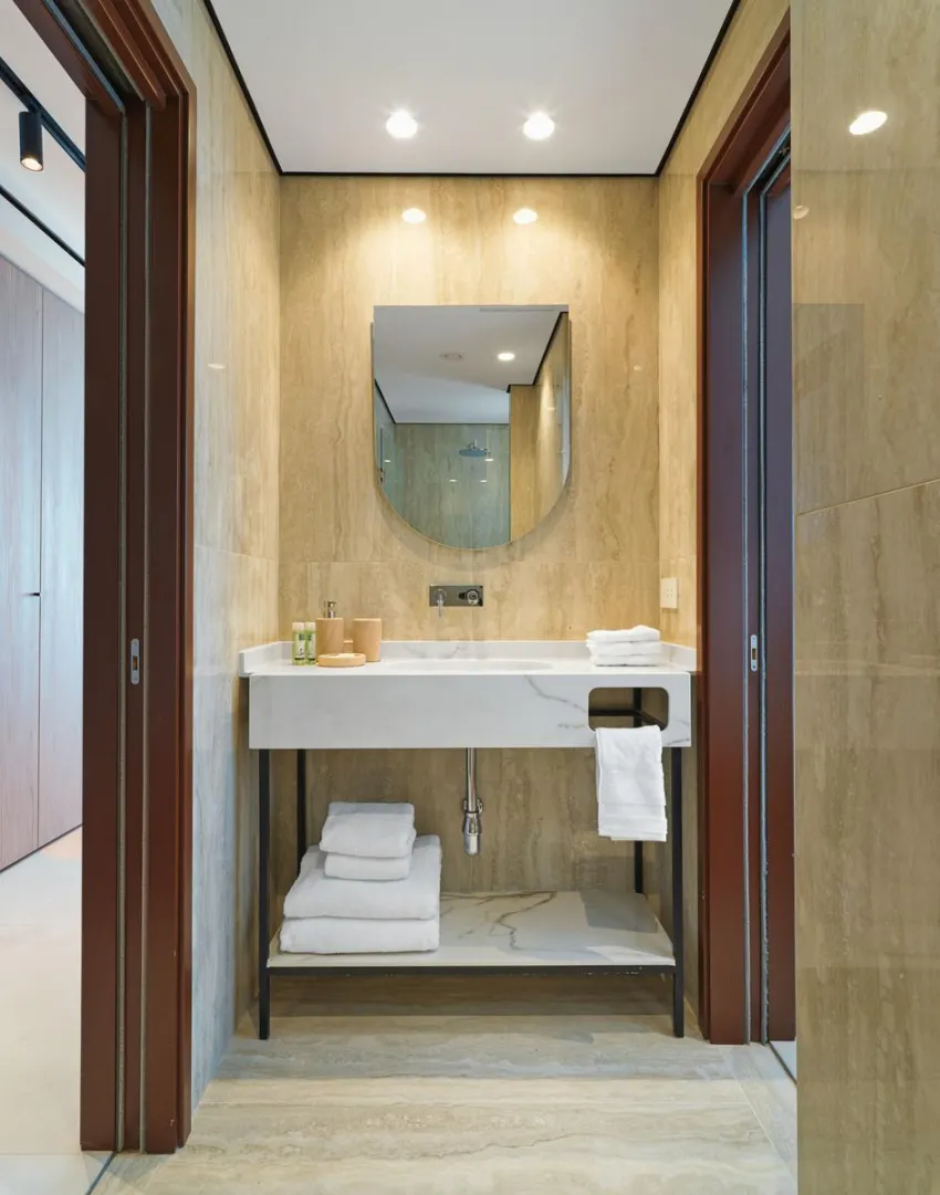 LIV Mackenzie Beach Suites Adults Only 4*-5