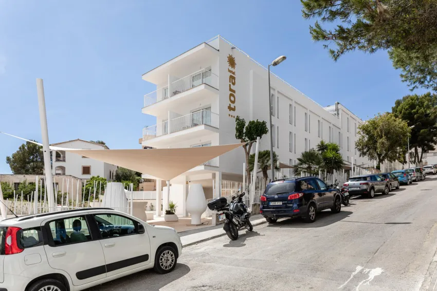 Tora Hotel 3*-4
