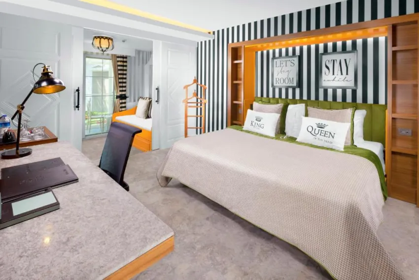 SELECTUM LUXURY RESORT  5*-18