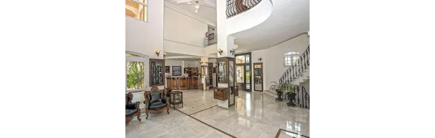 Sinatra Hotel 4*-4