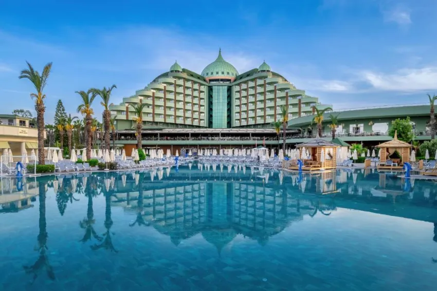 DELPHIN PALACE  5*-20