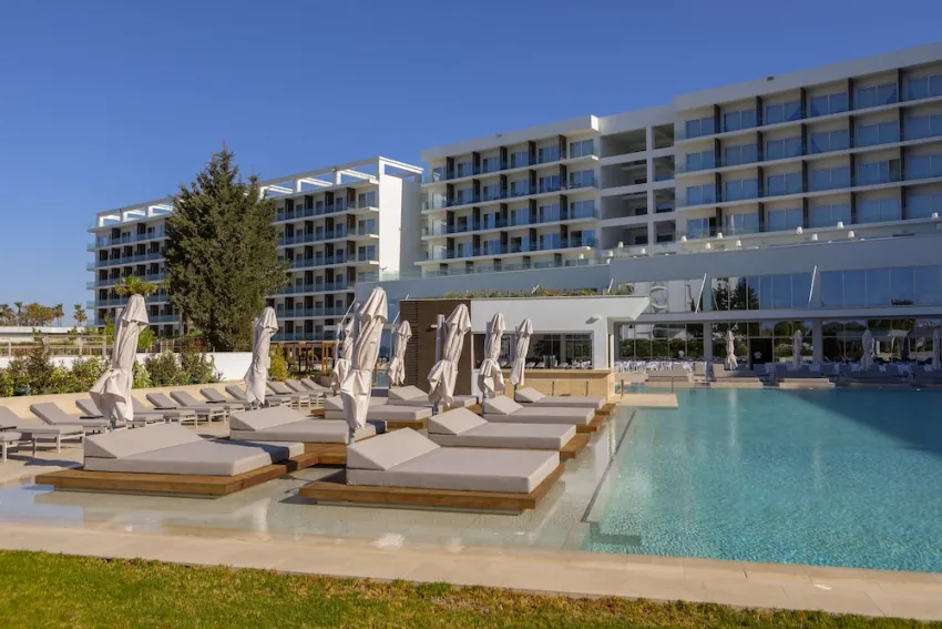 Chrysomare Beach Hotel and Resort 5*-135