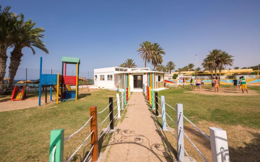 El Mouradi Skanes 4*-19