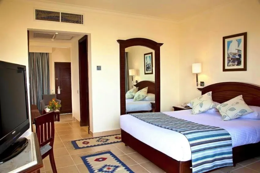 CORAL BEACH RESORT HOTEL  4*-17