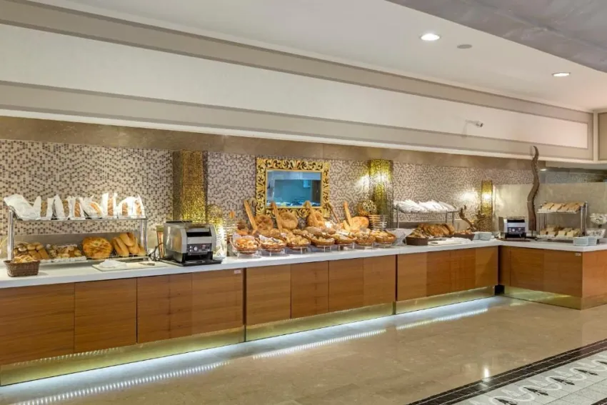 ROYAL HOLIDAY PALACE HOTEL  5*-27