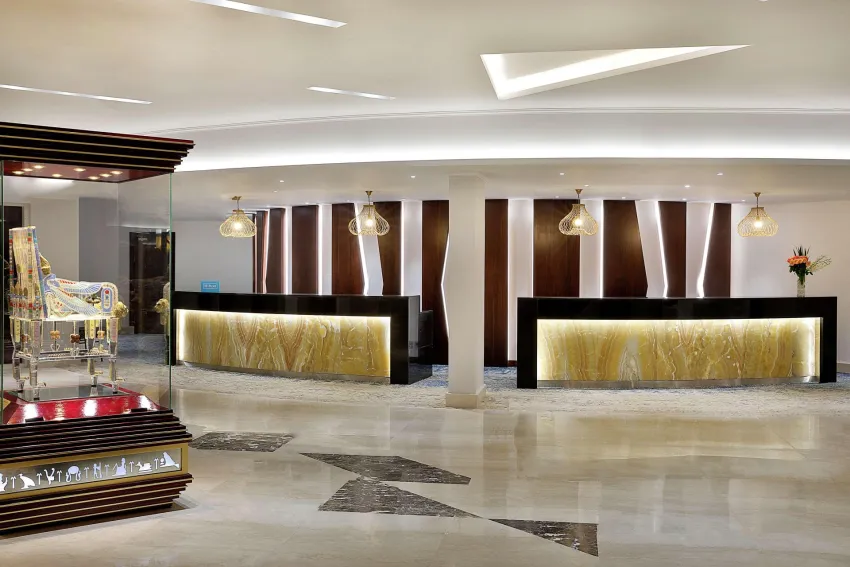 Hilton Plaza Hurghada 5*-10