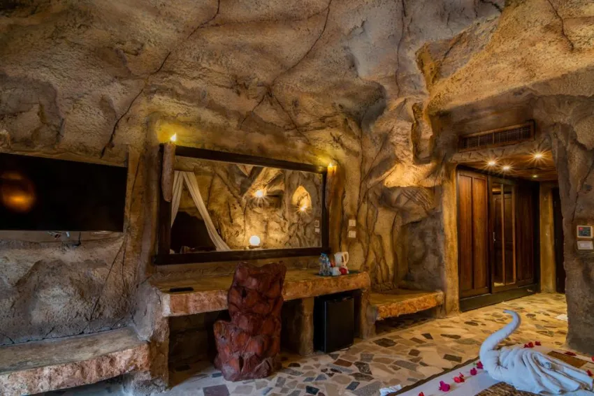 CAVES BEACH RESORT (ADULTS ONLY 16+)  5*-25