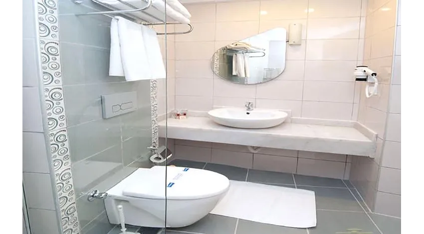 AZAK BEACH HOTEL  3*-5