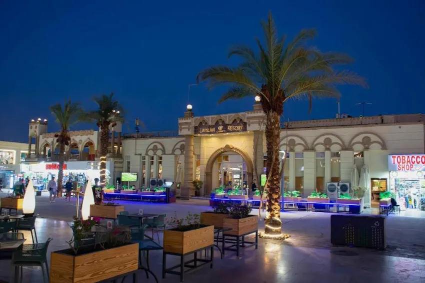 CATARACT LAYALINA  3*-21