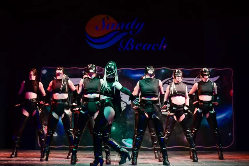 SANDY BEACH HOTEL  4*-2