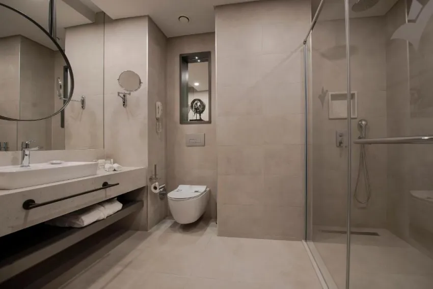 MIRAMARE BEACH HOTEL  5*-73