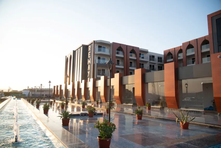 REWAYA MAJESTIC RESORT  5*-10