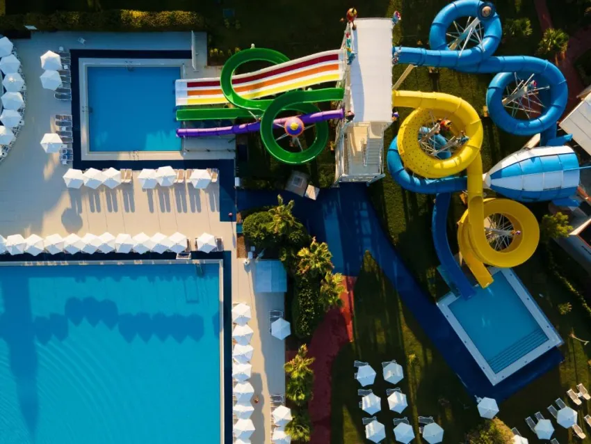 MIRACLE RESORT  5*-13