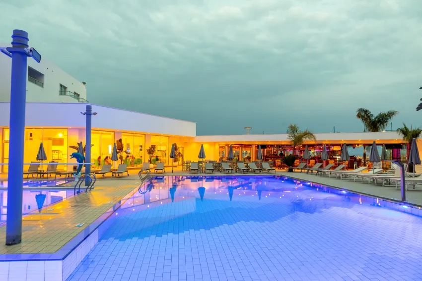 Limanaki Beach Hotel & Suites 4*-3