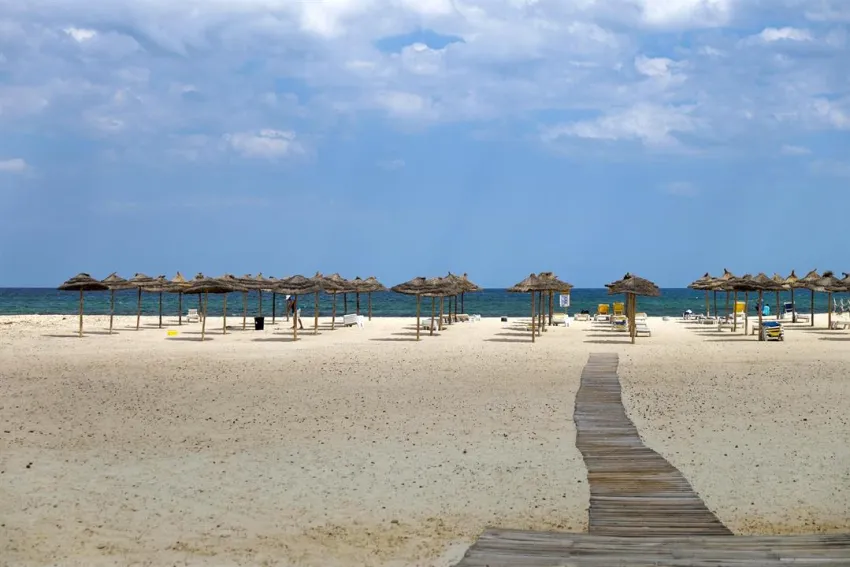 HOUDA YASMINE HAMMAMET  4*-7