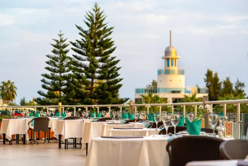 Commodore Elite Suite & Spa 5*-8