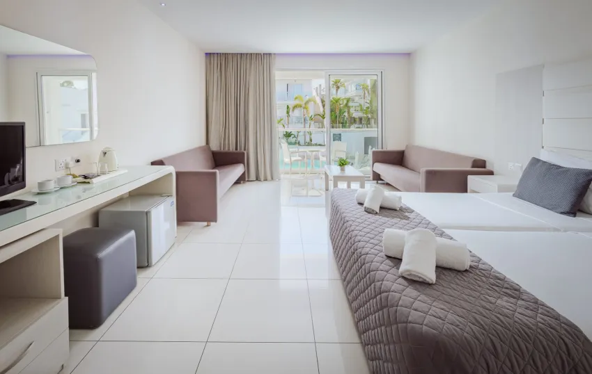 Tasia Maris Oasis 3*-21