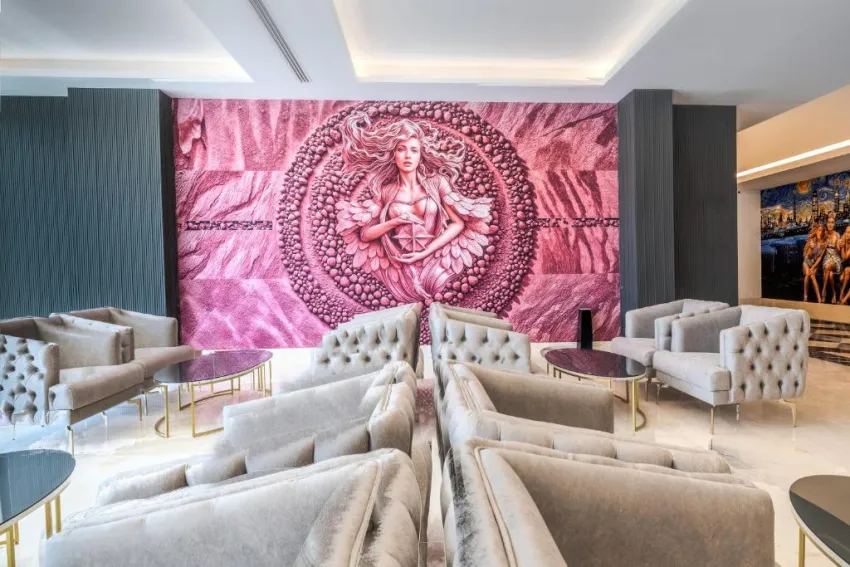 Granada Luxury Red (Adults Only 16+) 5*-30