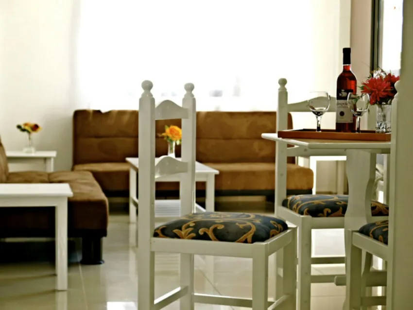 Hilltop Gardens 3*-11