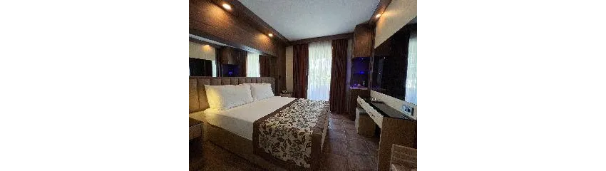 Fame Hotel 3*-7