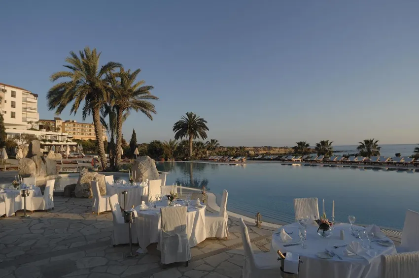 Coral Beach Hotel and Resort 5*-6