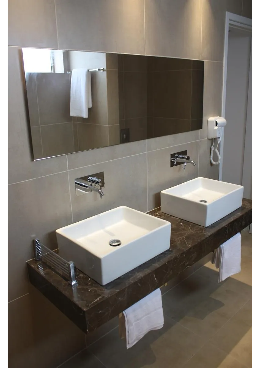 Amphora Hotel and Suites 4*-18