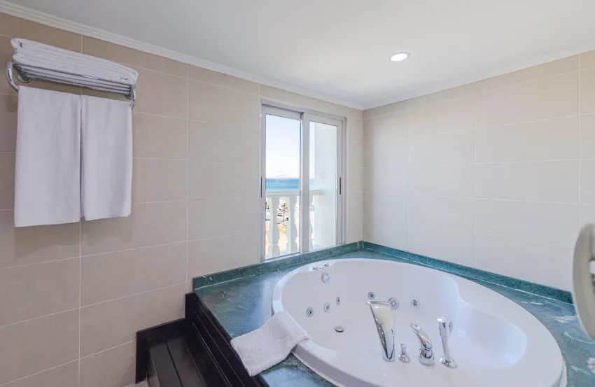Crowne Plaza Antalya 5*-515
