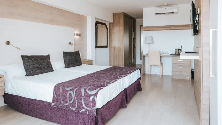 Globales Panamá Adults only 4*-18